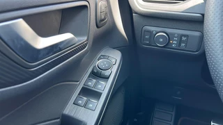 Ford Kuga Ford Kuga 2.5 FHEV ST-Line X 190pk | Driver Assistance Pack | Technology Pack | Panoramadak | Geen stekker nodig | Winterpack | All Weather Banden | 1.600kg Trekgewicht - afbeelding nr 24