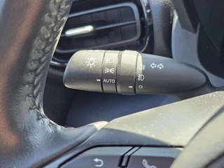 Toyota Yaris Cross Toyota Yaris Cross 1.5 Dynamic | Hybrid | Carplay / Navi / Camera / Keyless / Cruise Adapt / Winterpack - afbeelding nr 31