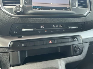 Toyota ProAce Toyota ProAce Worker 2.0 D-4D Black Line Long Trekhaak/Leder/Camera/Carplay/Navi/PDC/17