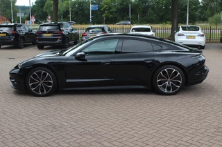 Porsche Taycan Porsche Taycan Performance 84 kWh / Panoramadak / Camera / Passenger Display / 20'' / Luchtvering / Sportchrono / Stoelventilatie / Stuurverwarming / Dodehoek / Apple CarPlay / Stoelverwarming / Cruise Control - afbeelding nr 7
