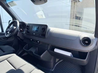Mercedes-Benz Sprinter Automaat L2H2 Airco Cruise Control Lane Assist Camera Carplay Dodehoek waarschuwing Parkeersensoren voor achter - afbeelding nr 9