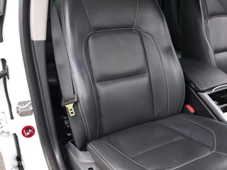 Volvo V70 Volvo V70 AWD 2.4 D5 215 Aut6 Leer Xenon 18Velgen Pdc Mooi!! - afbeelding nr 23