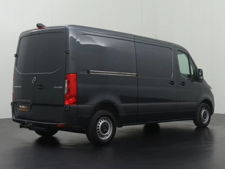 Mercedes-Benz Sprinter Mercedes-Benz Sprinter 214CDI L2H1 | 2xSchuifdeur | Navigatie | Camera | Trekhaak | 3-Persoons | Betimmering - afbeelding nr 2