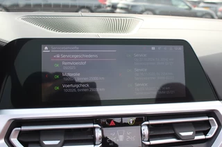 BMW M4 BMW M4 4-serie Cabrio xDrive Competition / Camera / Head-up / Carbon / Nekverwarming / H&K / Keyless / Stuurverwarming / ACC / DAB / Dodehoek / Windscherm - afbeelding nr 26