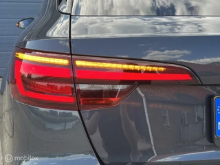 Audi A4 Audi A4 Avant 40 TFSI Sport S line black edition / PANORAMA / VIRTUAL COCKPIT / TREKHAAK! - afbeelding nr 42