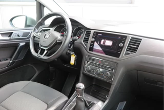 Volkswagen Golf Sportsvan Cruise-control,PDC, LMV,Achteruitrijcamera ,Stoelverwarming, Navigatie . etc. . - afbeelding nr 28