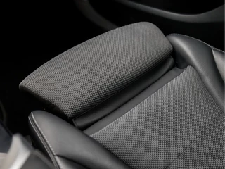 Mercedes-Benz C-Klasse 279Pk Automaat (NAVIGATIE, LUCHTVERING, CAMERA, LEDER, GETINT GLAS, SPORTSTOELEN, STOELVERWARMING, SFEERVERLICHTING, NIEUWE APK, NIEUWSTAAT) - afbeelding nr 27