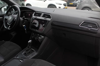 Volkswagen Tiguan Allspace Volkswagen Tiguan Allspace 1.5 TSI Highline Business R 7p. / Panoramadak / Camera / 20'' / Virtual Cockpit / DAB / Stoelverwarming / ACC / Spiegelpakket - afbeelding nr 10