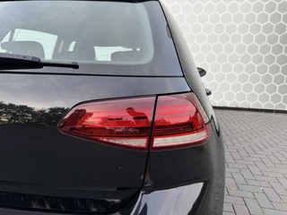 Volkswagen Golf Volkswagen Golf 1.4 TSI Highline Stoelverwarming LED CarPlay - afbeelding nr 39