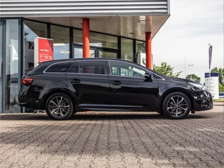 Toyota Avensis Toyota Avensis Touring Sports 1.8 VVT-i SkyV. Ed. - afbeelding nr 3