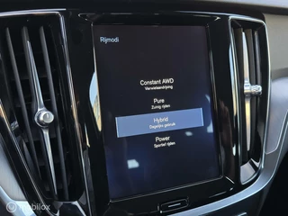 Volvo V60 VOLVO V60 2.0 T6 TWIN ENGINE AWD 342 PK CARPLAY STANDKACHEL - afbeelding nr 21