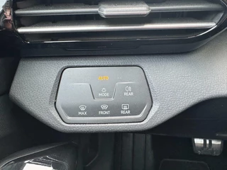 Volkswagen ID.4 Volkswagen ID.4 Pro 77 kWh | Voorklimatisering | Stoelverwarming | Stuurwielverwarming | Camera voor/achter | LED | Adaptive Cruise Control | Apple Carplay/Android Auto | Rijstrooksensor | Trekhaak | - afbeelding nr 27