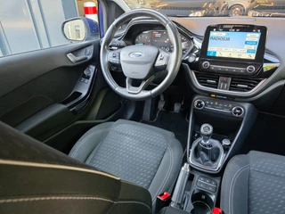 Ford Fiesta Ford Fiesta 1.0 EcoBoost Titanium / NAP / GARANTIE / CARPLAY / CAMERA / ALLSEASON / 6-BAK / DAB+ / LED / ISOFIX / LM-VELGEN ''16 ! - afbeelding nr 30