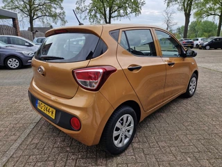 Hyundai i10 Hyundai i10 1.0i i-Motion 5-drs Airco NL-auto - afbeelding nr 3