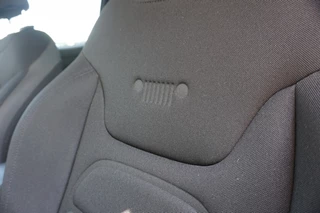 Jeep Renegade Jeep Renegade 110PK E-Torq Night EAGLE 2 NAVI | AIRCO | CRUISE | PARK.SENS! - afbeelding nr 10