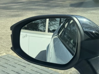 Toyota C-HR Dodenhoekdetectie, Navigatie, Parkeersensoren V + A , All-in Rijklaarprijs - afbeelding nr 19