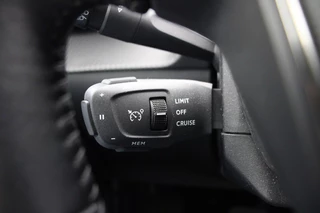 Peugeot e-208 Peugeot e-208 Allure Pack 50 kWh - Carplay, Camera, Digitaal Cockpit, SOH 91% - afbeelding nr 18