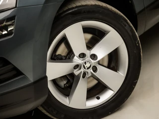 Škoda Karoq 150Pk Automaat (APPLE CARPLAY, GROOT NAVI, CAMERA, TREKHAAK, SPORTSTOELEN, GETINT GLAS, PARKEERSENSOREN, CRUISE, NIEUWSTAAT) - afbeelding nr 34