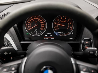 BMW 1 Serie Automaat (GROOT NAVI, M PAKKET, HARMAN/KARDON, ALCANTARA SPORTSTOELEN, ADAPTIVE CRUISE, GETINT GLAS, PARKEERSENSOREN, NIEUWSTAAT) - afbeelding nr 20