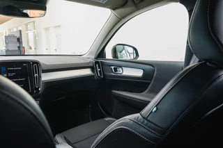 Volvo XC40 Volvo XC40 T3 Geartronic Momentum Pro, Park Assist Line - afbeelding nr 17