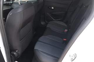 Peugeot 208 Peugeot 208 1.2 PureTech Allure Pack Adap-Cruise I Carplay I Camera - afbeelding nr 24