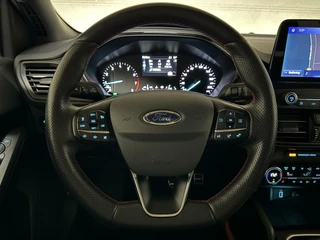 Ford Focus Ford Focus 1.5 EcoBoost ST Line Pano ACC CarPlay Winterpack - afbeelding nr 31