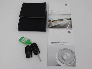 Volkswagen up! Volkswagen Up! 1.0 BMT high up! | Cruise control | Airco |  Bleutooth | LMV 15 inch | Parkeersensoren achter | Radio | LED dagrijverlichting - afbeelding nr 11