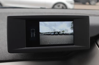 BMW i3 BMW i3 Basis 120Ah 42 kWh / Camera / Navigatie / 19'' / Harman Kardon / Stoelverwarming / Cruise Control / Warmtepomp / Getint glas - afbeelding nr 19