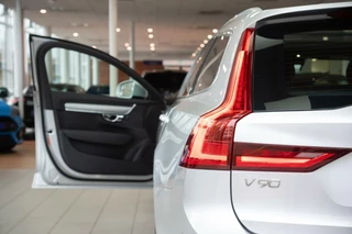 Volvo V90 Volvo V90 2.0 T5 Momentum Org NL NAP 2e Eig Luxury line 360 camera HUD Pano CarPlay Trekhaak Dealer onderhouden - afbeelding nr 7