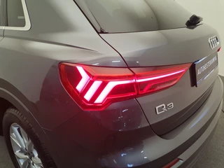 Audi Q3 Audi Q3 35 TFSI 150pk S-Tronic S-Line Camera, Leder/alcantara, Cruise control - afbeelding nr 28