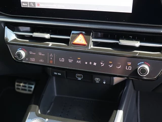 Kia Niro Kia Niro 1.6 GDi HEV ExecutiveLine I Schuifdak I Leder I HarmanKardon - afbeelding nr 14