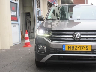 Volkswagen T-Cross Volkswagen T-CROSS 1.0 TSI Style Aut Leer Clima Carplay - afbeelding nr 8