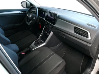 Volkswagen T-Roc Volkswagen T-Roc 1.5 TSI 150PK CARPLAY NAVI STOEL VERW. LED VIR.COCKPIT 03/2024 