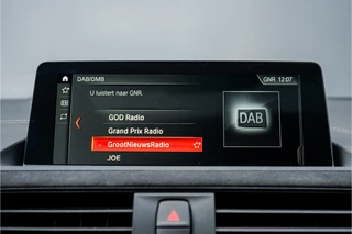 BMW 1 Serie BMW 1 Serie M140i Shadow Schuifdak H/K Stuurverw Camera CarPlay Leer - afbeelding nr 24