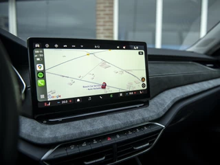 Škoda Octavia Škoda Octavia Combi 1.5 TSI MHEV Business Edition Plus | Matrix LED | Lounge Interieur | Chrome pakket | Stoel-, Stuur- & voorruitverwarming | Navi 13inch | Wireless App-connect | El. achterklep m.sensor | ACC | Winterpakket - afbeelding nr 16