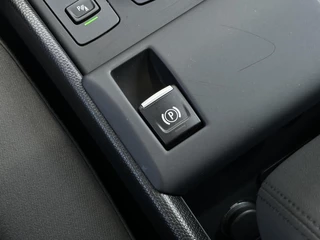 BMW i3 BMW i3 120Ah 42 kWh, PANO, NAVI, CRUISE, LED, ECC-AIRCO, CAMERA, STOELVERWARMING, LICHTMETAAL 18