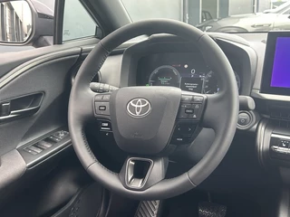 Toyota C-HR Toyota C-HR 1.8 Hybrid Dynamic Limited / Groot scherm / Parkeersensoren - afbeelding nr 10