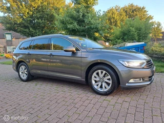 Volkswagen Passat Volkswagen Passat Variant 1.6 TDI Business Edition +Carplay - afbeelding nr 13