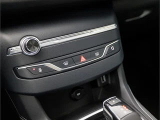 Peugeot 308 Automaat (PANORAMADAK, APPLE CARPLAY, GROOT NAVI, 360 CAMERA, LEDER, SPORTSTOELEN, TREKHAAK, GETINT GLAS, CRUISE, NIEUWE APK, NIEUWSTAAT) - afbeelding nr 10