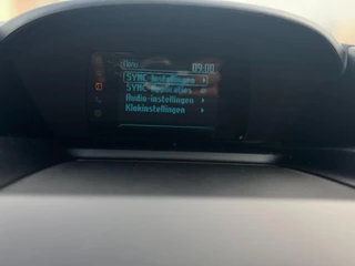 Ford Kuga Ford Kuga 1.5 Titanium | Navi | Cruise | Climate | Pdc | Full-Option - afbeelding nr 22