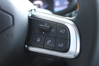 Jeep Avenger Jeep Avenger Summit 54 kWh | ACHTERUITRIJ CAMERA | STOEL VERWARMING | FULL LED KOPLAMPEN | 18