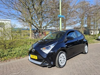 Toyota Aygo Toyota Aygo 1.0 VVT-i x-play - afbeelding nr 1