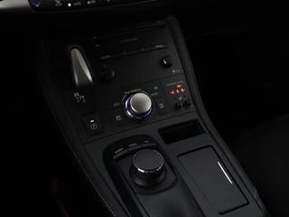 Lexus CT Lexus CT 200h 25th Edition | Stoelverwarming | Navigatie |  Parkeerhulp | Climate control | Camera | Cruise control | Sportstoelen | Bluetooth - afbeelding nr 15