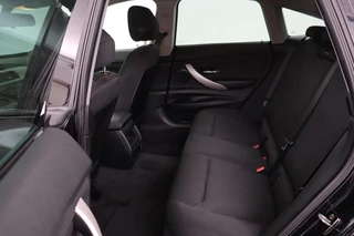 BMW 3 Serie BMW 3-serie Gran Turismo 320i Business | Sportstoelen | Navigatie |  Cruise control | Bluetooth | Parkeerhulp | Climate control - afbeelding nr 6