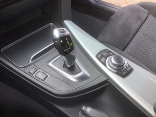 BMW 3 Serie BMW 3 Serie Touring 330i X-Drive Aut. M-Sport - afbeelding nr 22