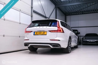 Volvo V60 Volvo V60 2.0 T8 Recharge AWD R-Design | NL auto | DAB+ | CarPlay | Adaptive | Blis | Rijklaar | - afbeelding nr 17