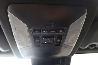 Toyota RAV4 Toyota RAV4 2.5 Hybrid Active Bi-Tone Pano Navi Carplay - afbeelding nr 35
