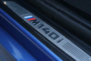 BMW 1 Serie BMW 1-serie M140i LCI / VOL! / RWD / Camera / H&K / Pano / 18