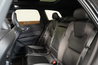 Volvo XC60 Volvo XC60 2.0 T8 AWD R-Design Lucht|Pano|Memory|Leder|Dodehoeksdetectie|Camera - afbeelding nr 12