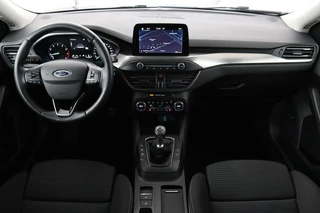 Ford Focus Ford Focus 1.5 EcoBoost Titanium | Stoel & stuurverwarming |  Adaptive cruise | Full LED | Camera | Trekhaak | Carplay | Climate control - afbeelding nr 8